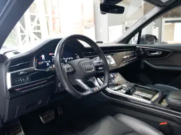 Audi Q7 Quattro 50TDi 3xS-Line