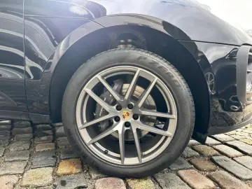 PORSCHE Macan Pano PDLS CarPlay AluPaket ACC Kam360  20