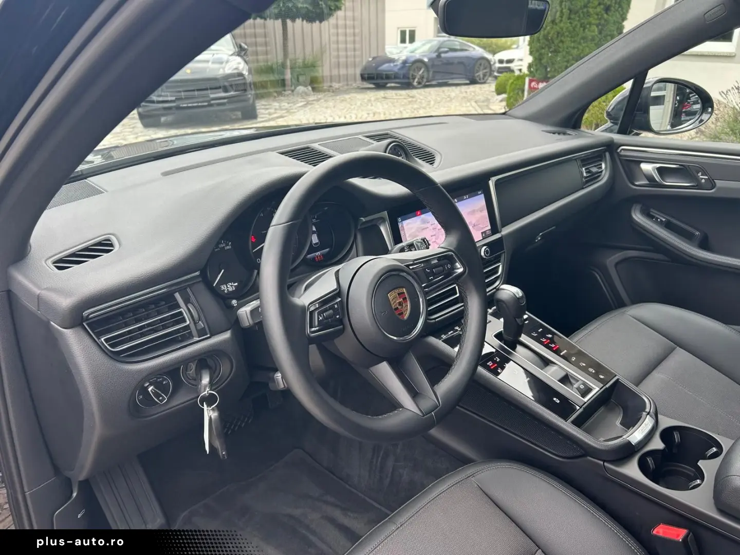 PORSCHE Macan Pano PDLS CarPlay AluPaket ACC Kam360  20