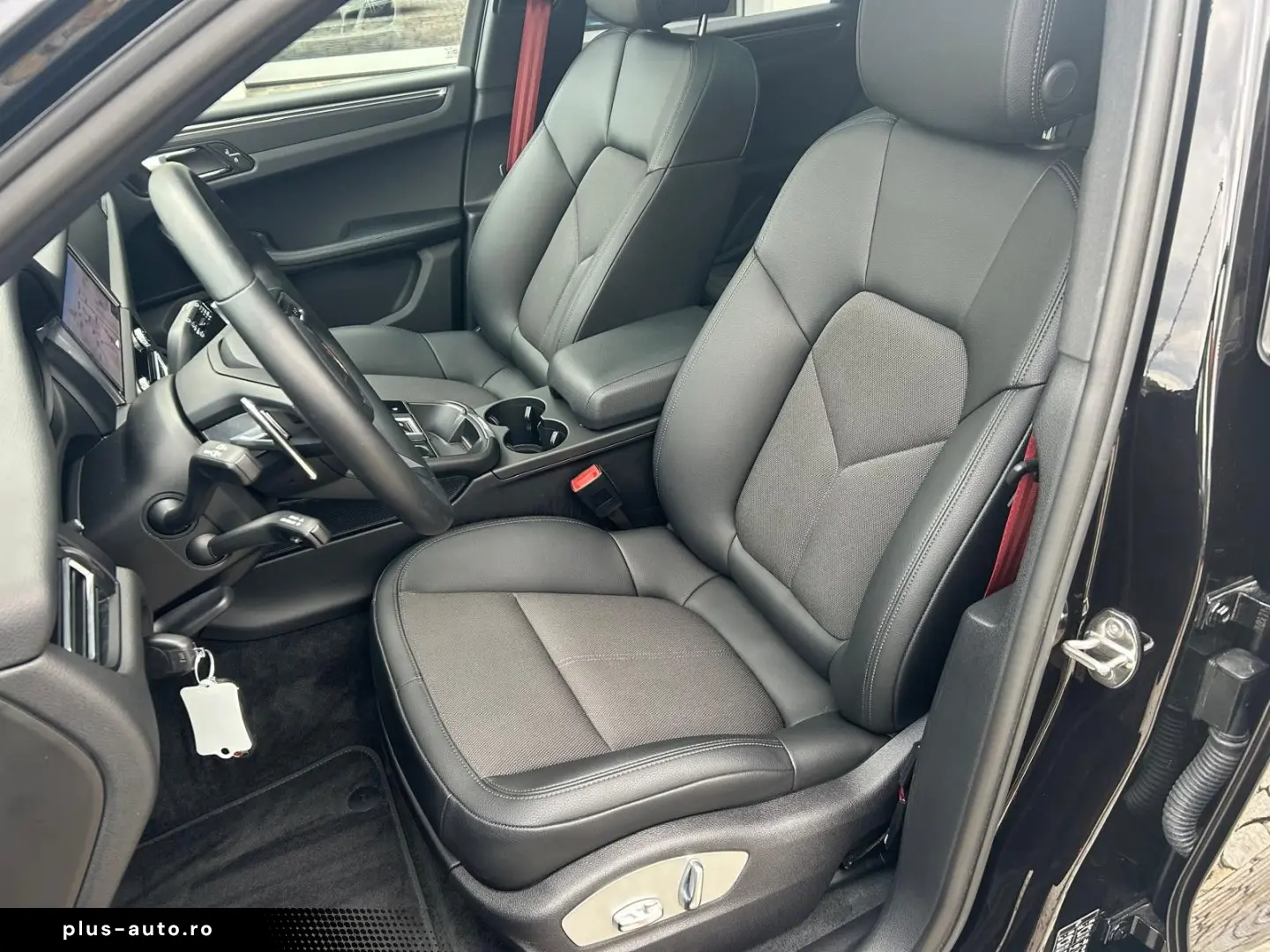 PORSCHE Macan Pano PDLS CarPlay AluPaket ACC Kam360  20