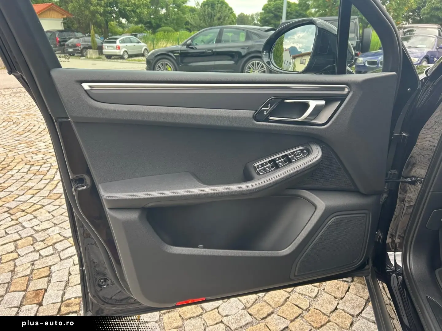 PORSCHE Macan Pano PDLS CarPlay AluPaket ACC Kam360  20