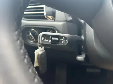 PORSCHE Macan Pano PDLS CarPlay AluPaket ACC Kam360  20