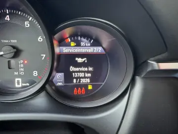 PORSCHE Macan Approved 10 26 Pano Bose 14Wege Kamera 21