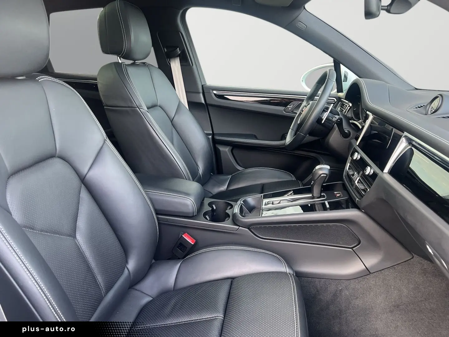 PORSCHE Macan Basis  8f.bereift Unfallfrei