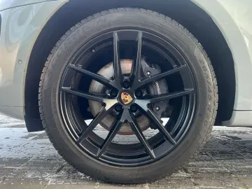 PORSCHE Macan Basis  8f.bereift Unfallfrei