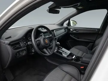 PORSCHE Macan T Surround View Abstandsregeltempostat