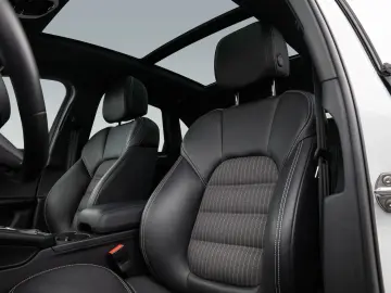 PORSCHE Macan T Surround View Abstandsregeltempostat