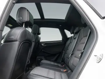 PORSCHE Macan T Surround View Abstandsregeltempostat