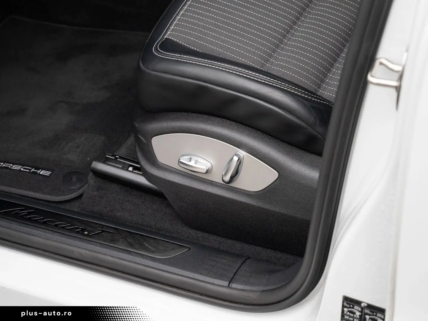 PORSCHE Macan T Surround View Abstandsregeltempostat