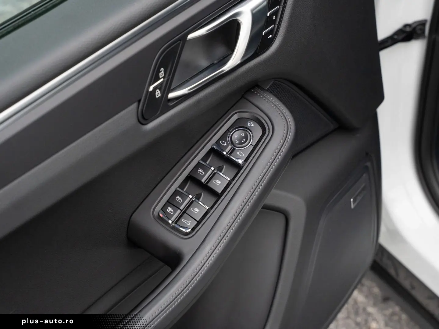 PORSCHE Macan T Surround View Abstandsregeltempostat