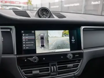 PORSCHE Macan T Surround View Abstandsregeltempostat