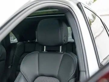 PORSCHE Macan T Surround View Abstandsregeltempostat