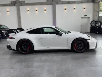 PORSCHE 992 GT3 Clubsport Carbon Schalensitze LIFT BOSE