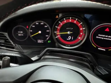 PORSCHE 992 GT3 Clubsport Carbon Schalensitze LIFT BOSE