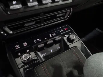 PORSCHE 992 GT3 Clubsport Carbon Schalensitze LIFT BOSE