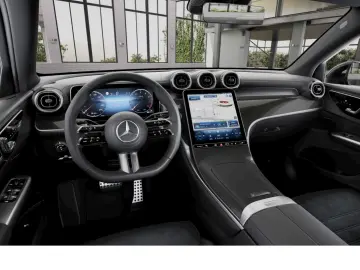 MERCEDES-BENZ GLC 200 4M AMG AHK NIGHT Pano Totwinkel MEMORY