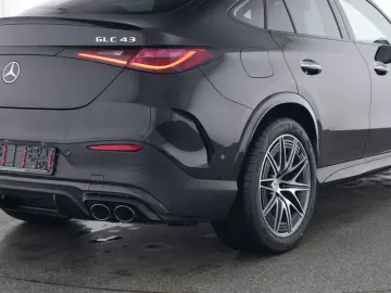 MERCEDES-BENZ AMG GLC 43 4M Coupé NIGHT PANO 360  STHZ KEYL