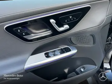 MERCEDES-BENZ GLC 200 4M Cp AMG PANO AHK MEMORY Easy-Pack 19