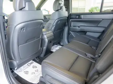 Hyundai Santa Fe AUTOTURISM NOU! Noul Santa Fe