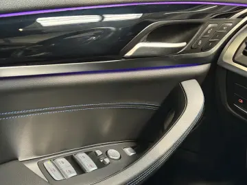 BMW X3 xDrive 30e M Sport ACC PANO LRHZ AHK H K QI