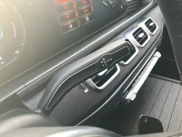 MERCEDES-BENZ GLE 300 d 4Matic AMG Line LED NAVI SHZ&hellip;