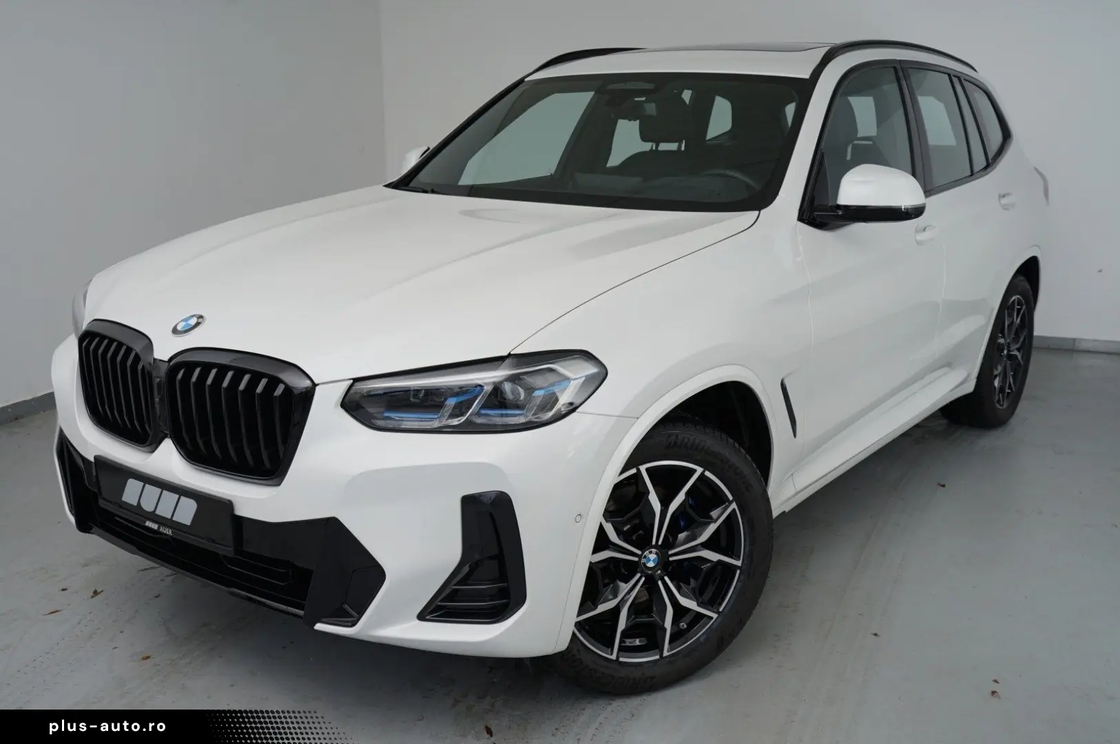 BMW X3 xDrive 30i (M-Sport Navi AHK Pano HUD HK STZ)