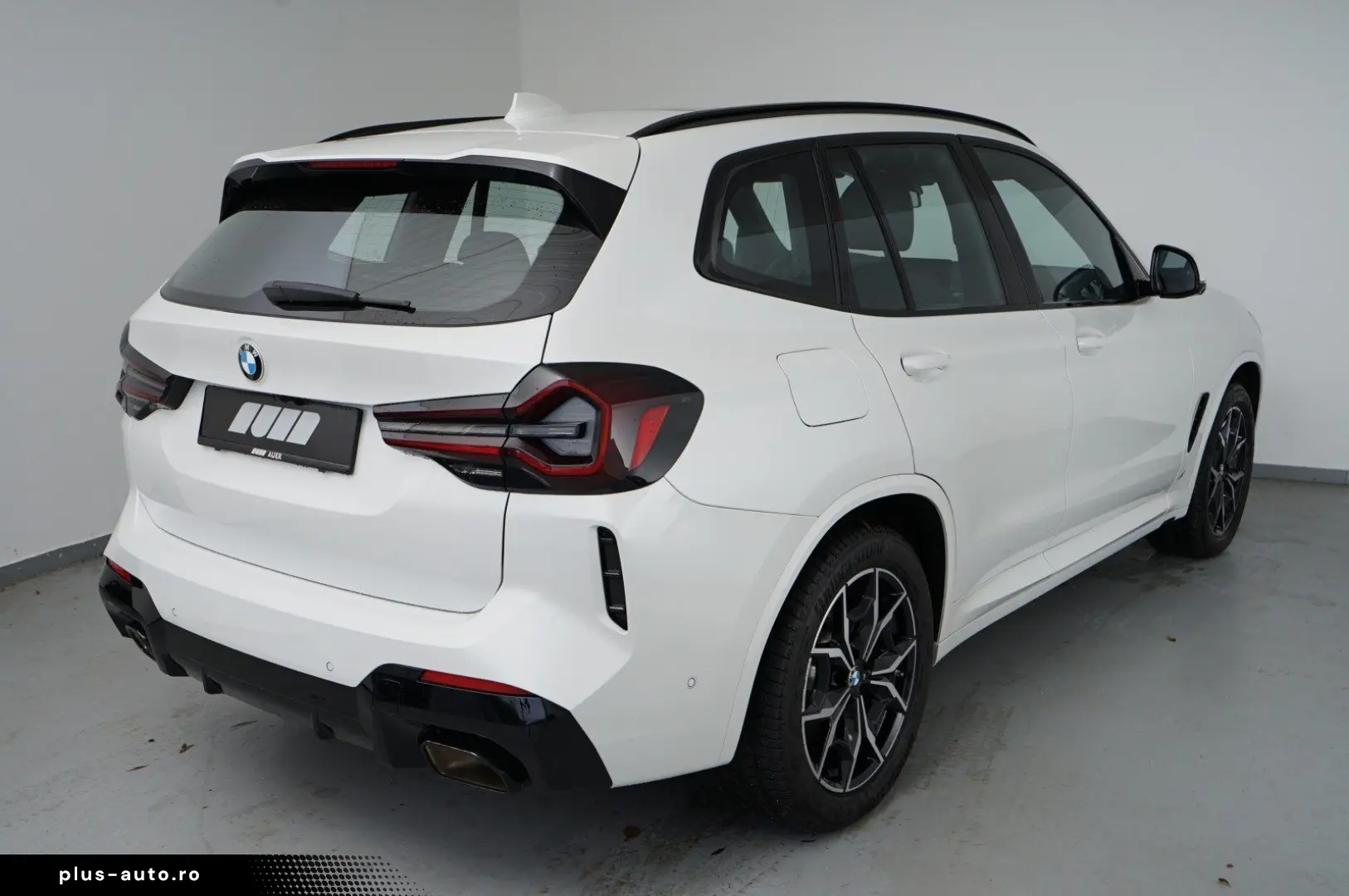BMW X3 xDrive 30i (M-Sport Navi AHK Pano HUD HK STZ)