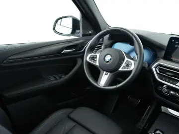 BMW X3 xDrive 30i (M-Sport Navi AHK Pano HUD HK STZ)
