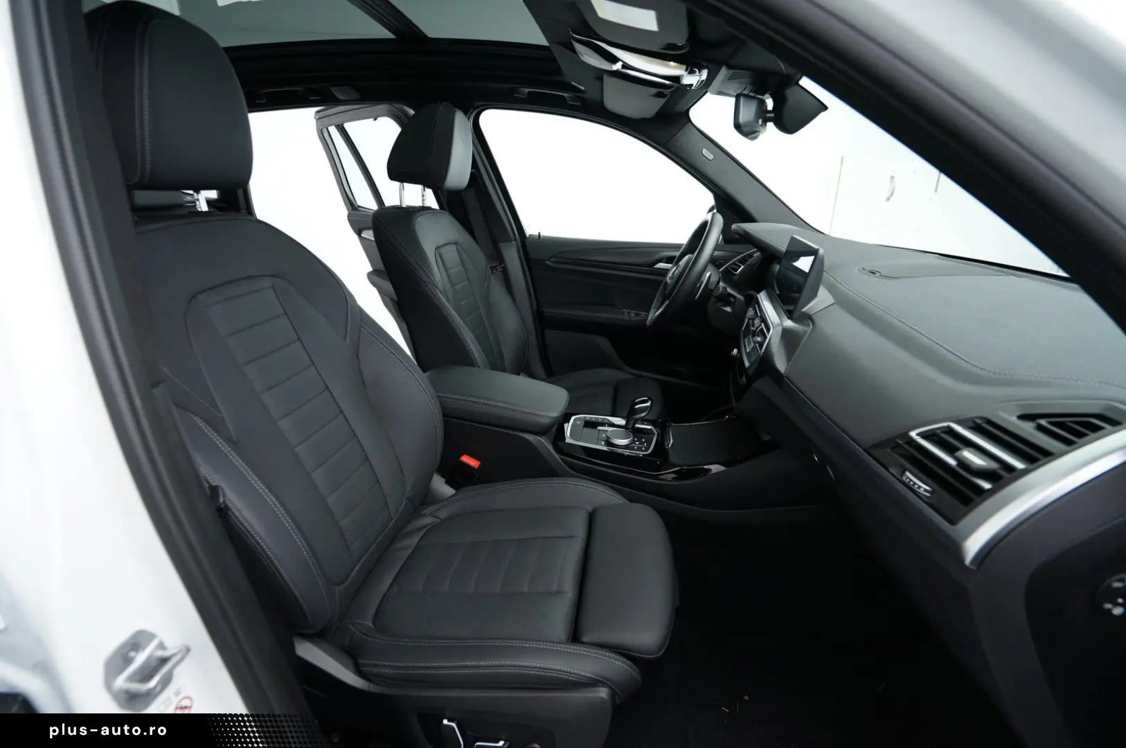 BMW X3 xDrive 30i (M-Sport Navi AHK Pano HUD HK STZ)