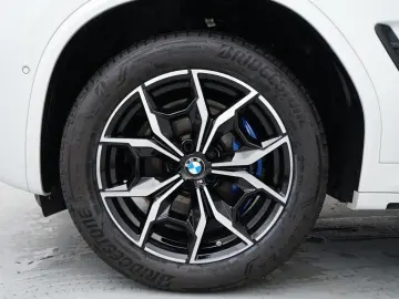 BMW X3 xDrive 30i (M-Sport Navi AHK Pano HUD HK STZ)