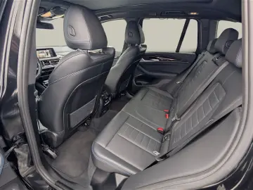 BMW X3 xDrive30e M SPORT AHK PANO LEDER AKUSTIK HIFI