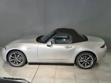 MAZDA MX-5 Kazari G-184 Leder Terracotta Matrix-LED Na