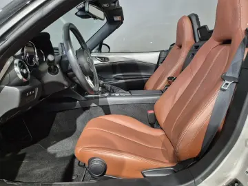 MAZDA MX-5 Kazari G-184 Leder Terracotta Matrix-LED Na