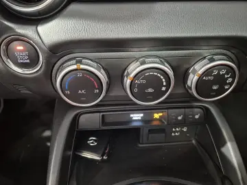 MAZDA MX-5 Kazari G-184 Leder Terracotta Matrix-LED Na