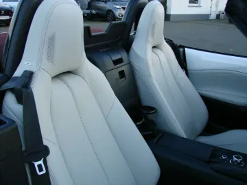 MAZDA MX-5 2.0 SKYACTIV-G 184 Ad'vantage Design Bose K