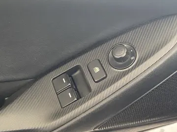 MAZDA MX-5 2.0 Kazari 184 LEDER NAVI BOSE MATRIX