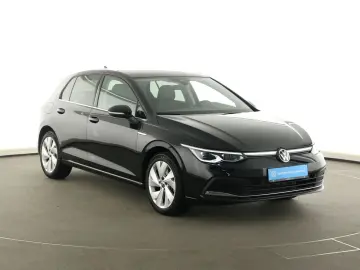 VW Golf VIII 2.0 TSI 4Motion DSG Style  LED Navi Pa