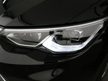 VW Golf VIII 2.0 TSI 4Motion DSG Style  LED Navi Pa