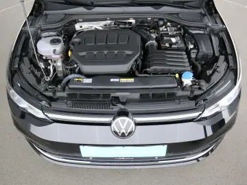 VW Golf VIII 2.0 TSI 4Motion DSG Style  LED Navi Pa