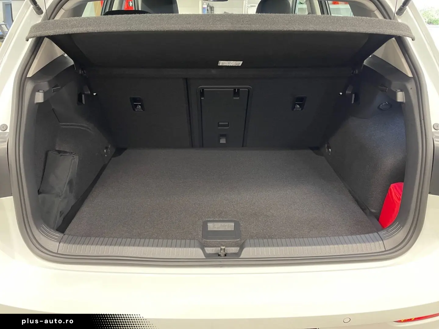 VW Golf VIII 2.0 TSI 4M Style  LED KAMERA NAVI SITZ