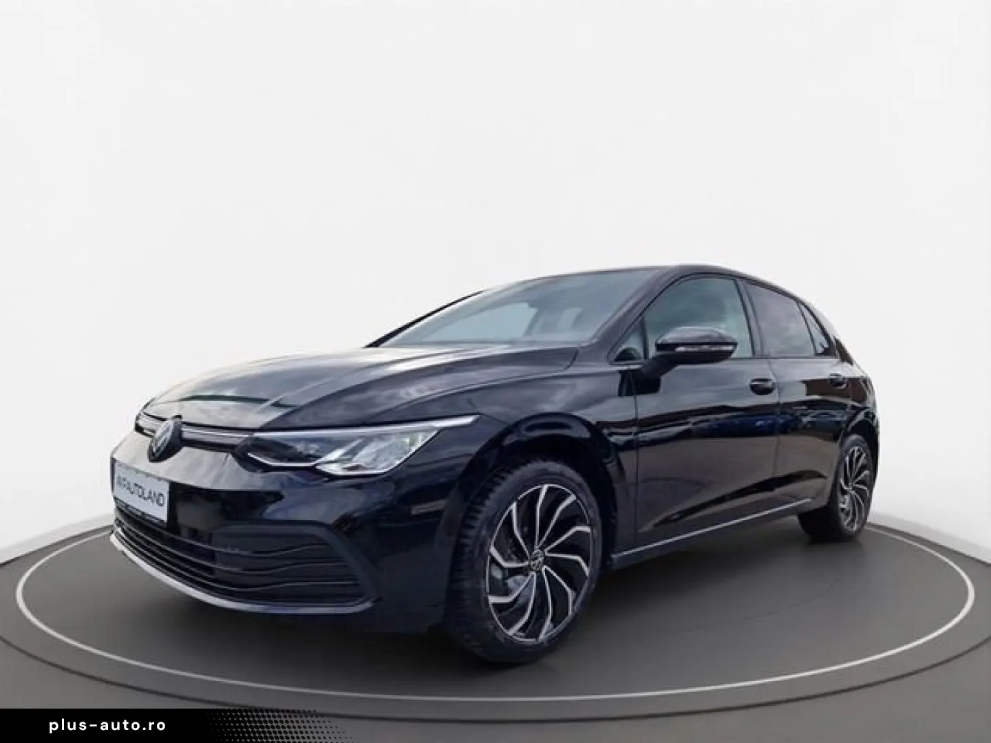 VW Golf VIII 2.0 TDI DSG 4MOTION Life   ACC   LED