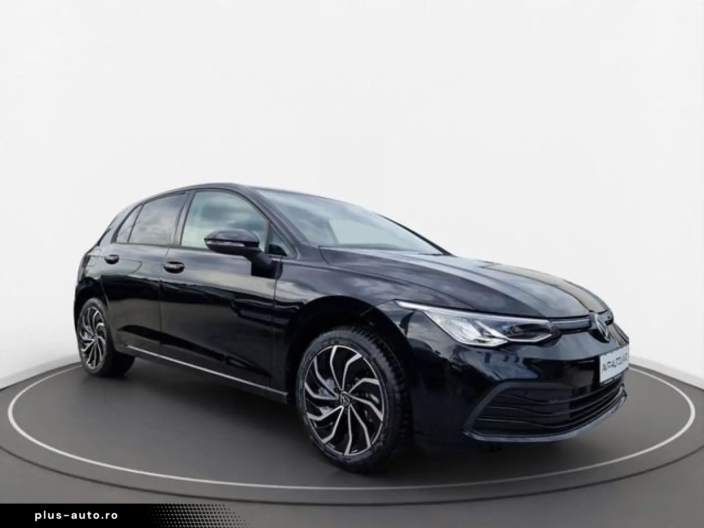 VW Golf VIII 2.0 TDI DSG 4MOTION Life   ACC   LED