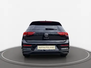 VW Golf VIII 2.0 TDI DSG 4MOTION Life   ACC   LED