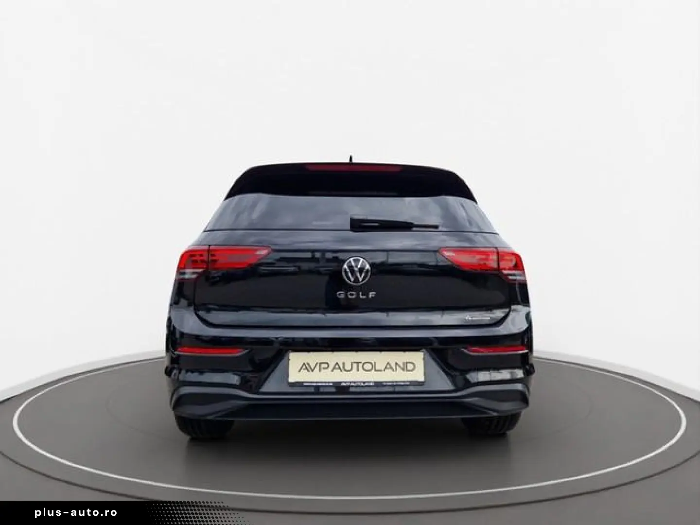 VW Golf VIII 2.0 TDI DSG 4MOTION Life   ACC   LED