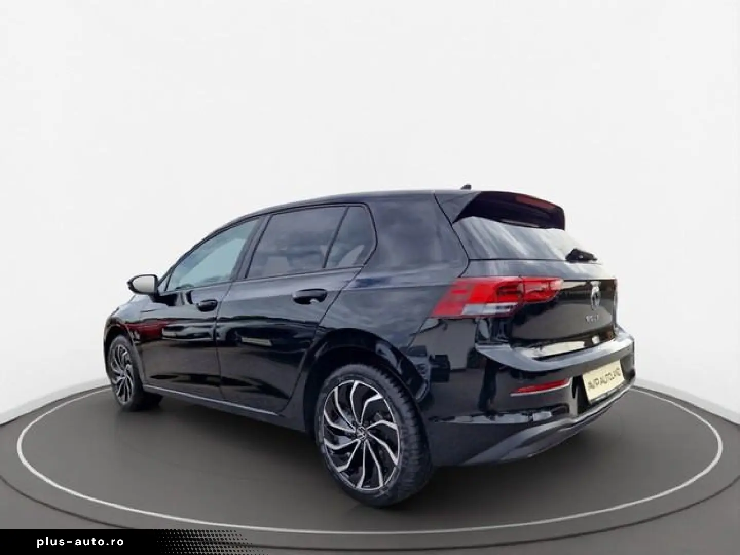 VW Golf VIII 2.0 TDI DSG 4MOTION Life   ACC   LED