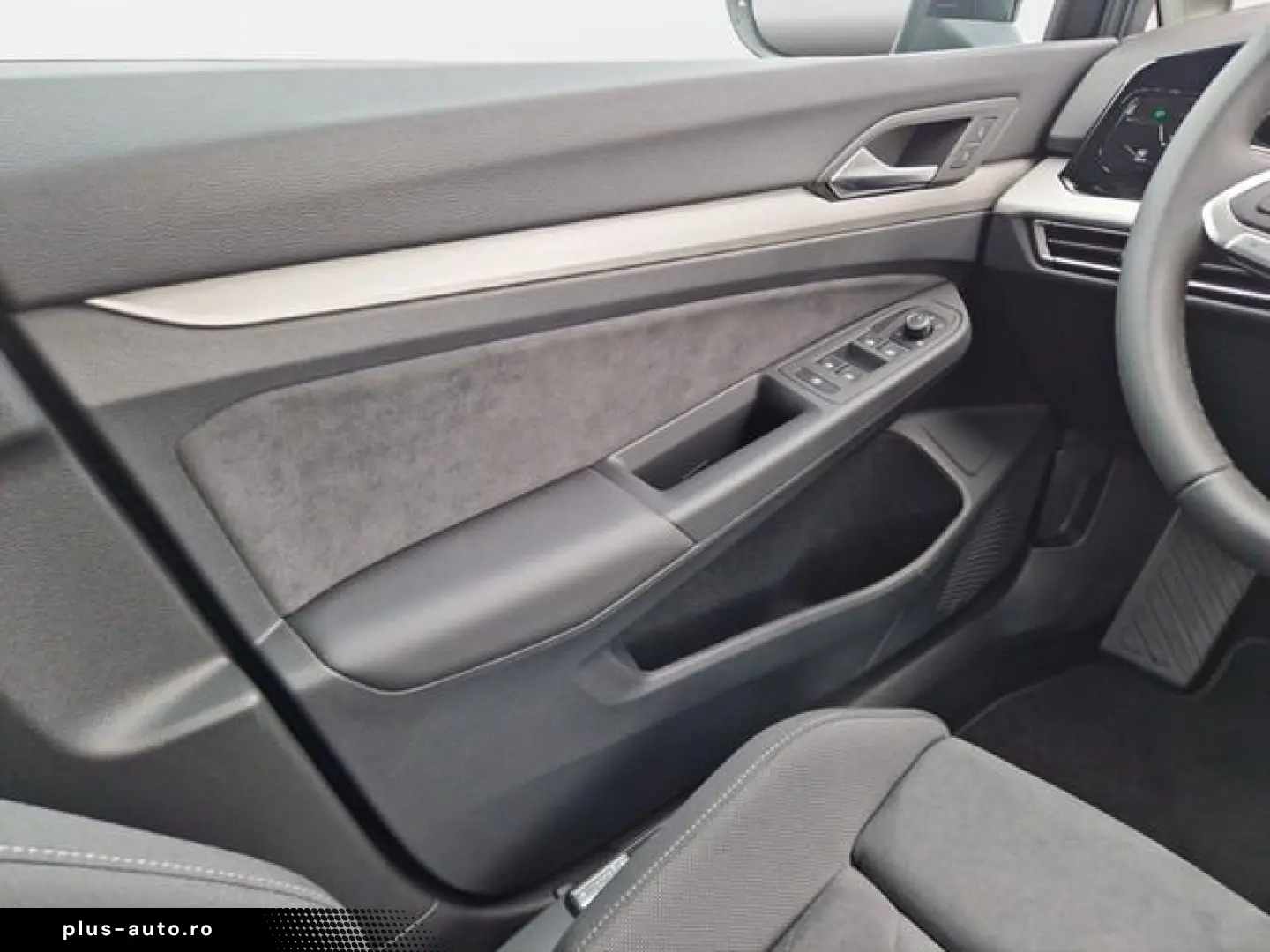 VW Golf VIII 2.0 TDI DSG 4MOTION Life   ACC   LED