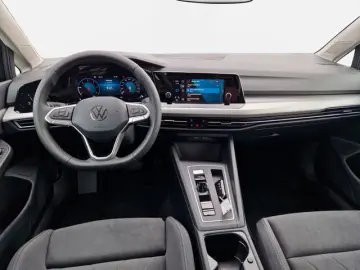 VW Golf VIII 2.0 TDI DSG 4MOTION Life   ACC   LED