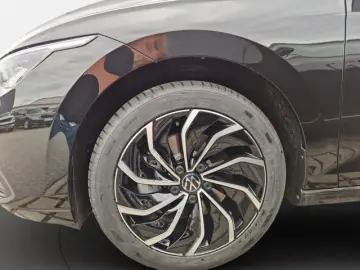 VW Golf VIII 2.0 TDI DSG 4MOTION Life   ACC   LED