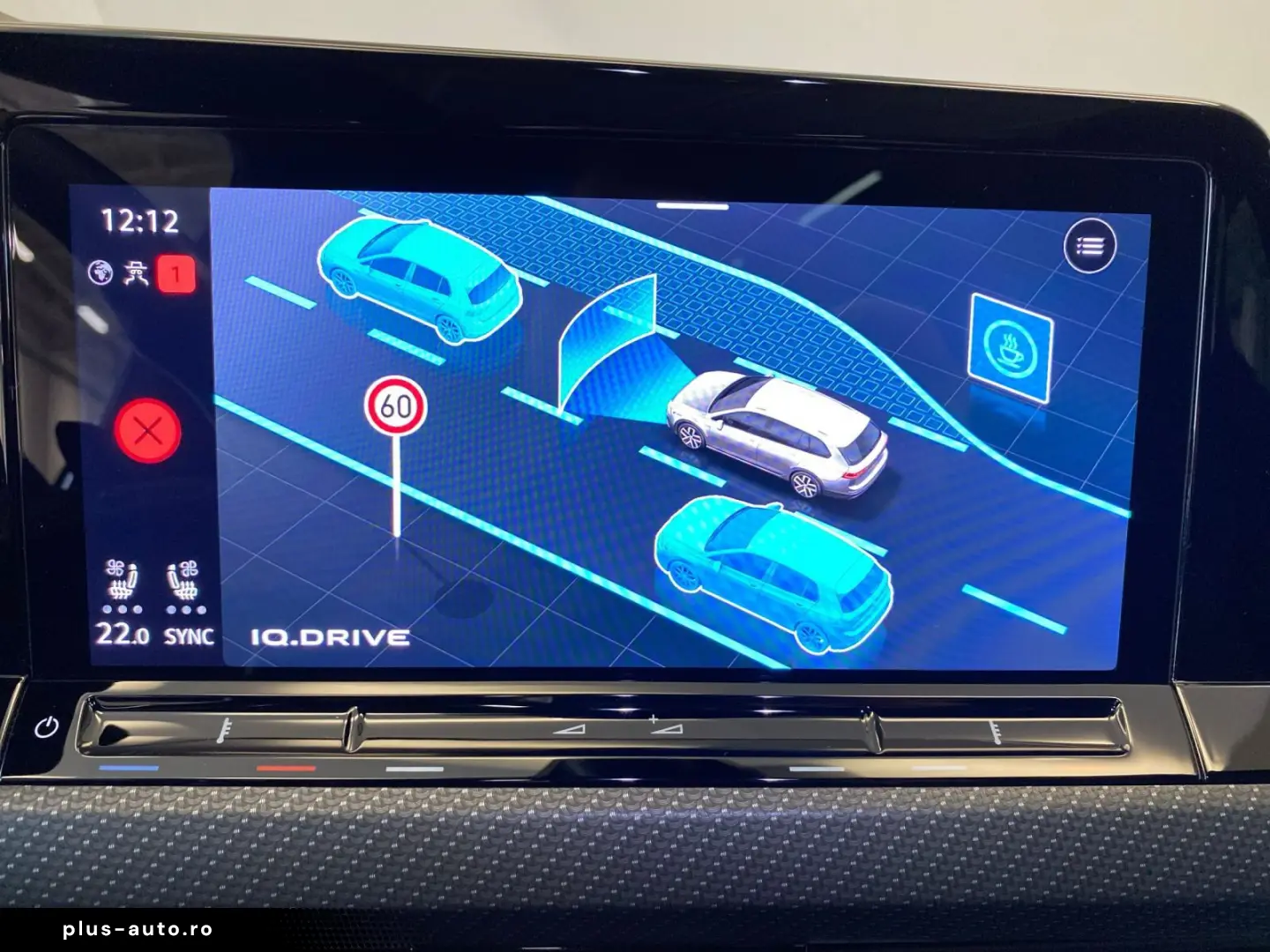 VW Golf VIII Variant  R  4M  Black Style AHK DCC IQ