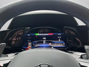 VW Golf VIII R 2.0 TSI  DSG  4MOTION   V-MAX   PERF